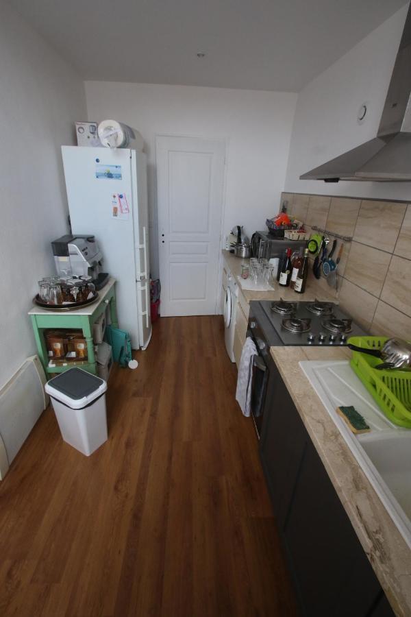Super Appartement Avec Belle Luminosite En Plein Centre Ville De Sisteron Luaran gambar